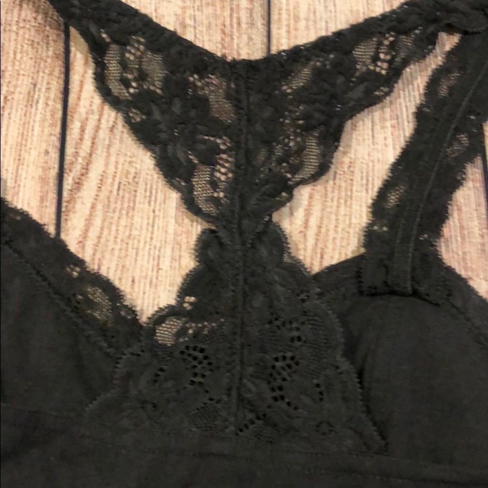 Grey Racerback Lace Tank - Picture 4 of 4